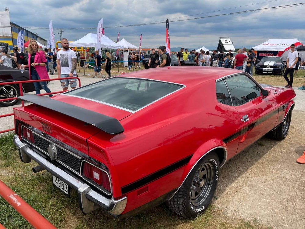 muscle_car_2021_05_30_043.thumb.jpg.638fb34f4306150f42752b80a5425243.jpg
